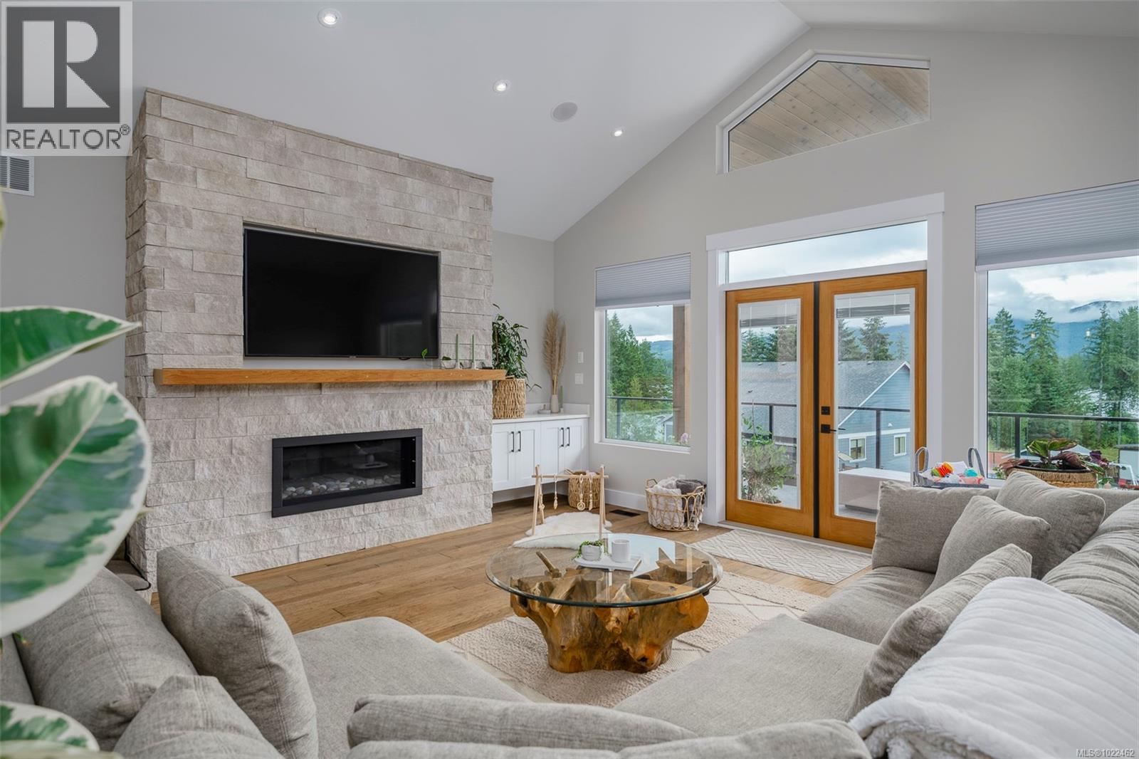 10407 Marina Vista Dr, Port Alberni