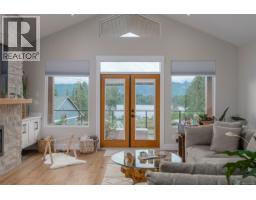 10407 Marina Vista Dr, Port Alberni, BC V9Y8Z7 Photo 11