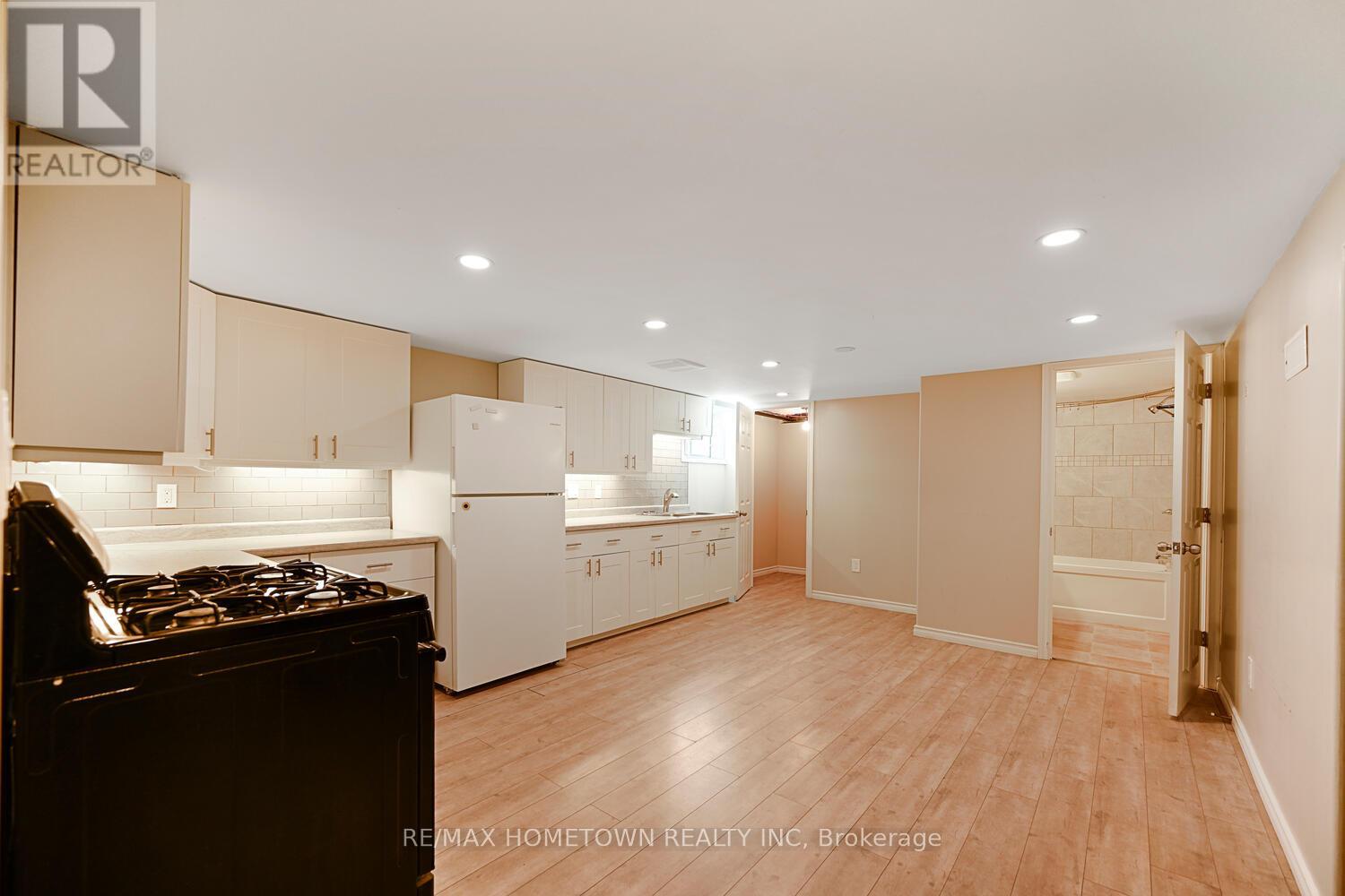 1229 HALLECKS ROAD S - 26