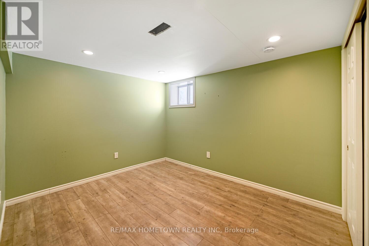1229 HALLECKS ROAD S - 27