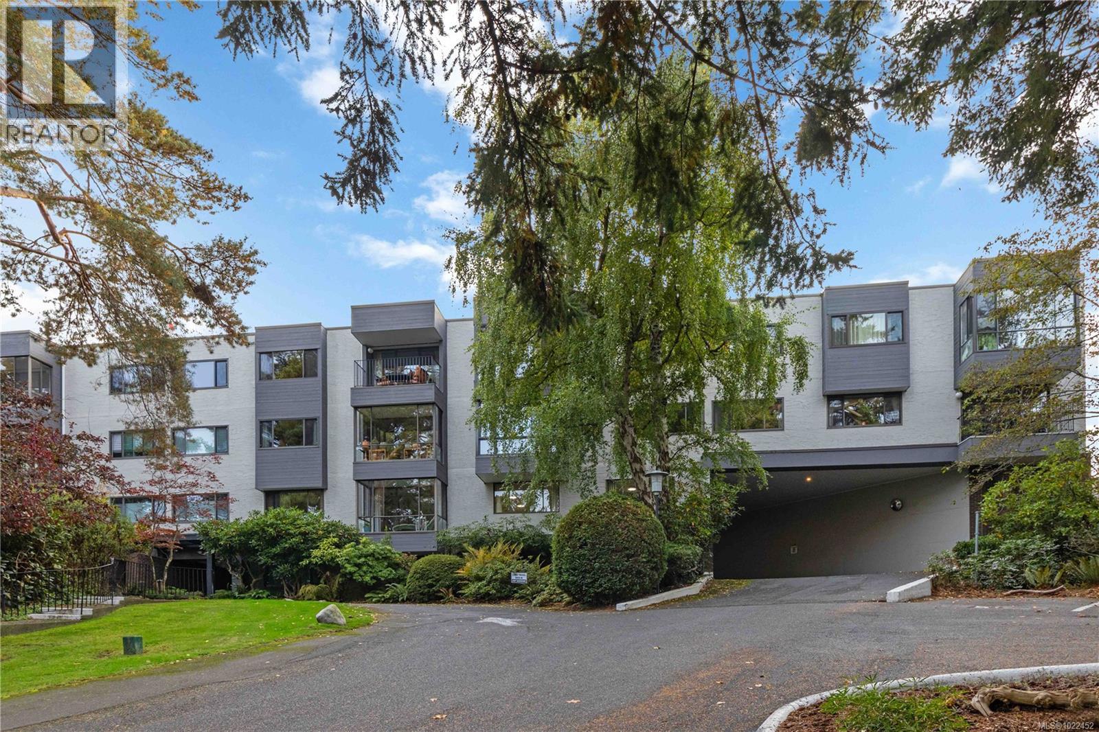 410 1433 Faircliff Lane, Victoria