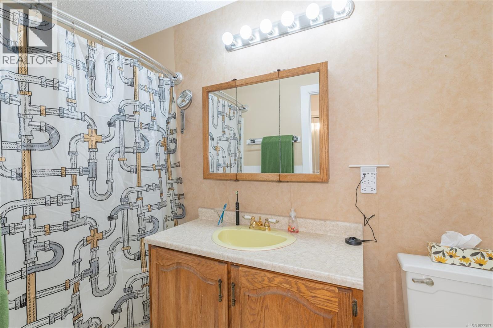 2275 Millstream Rd, Langford