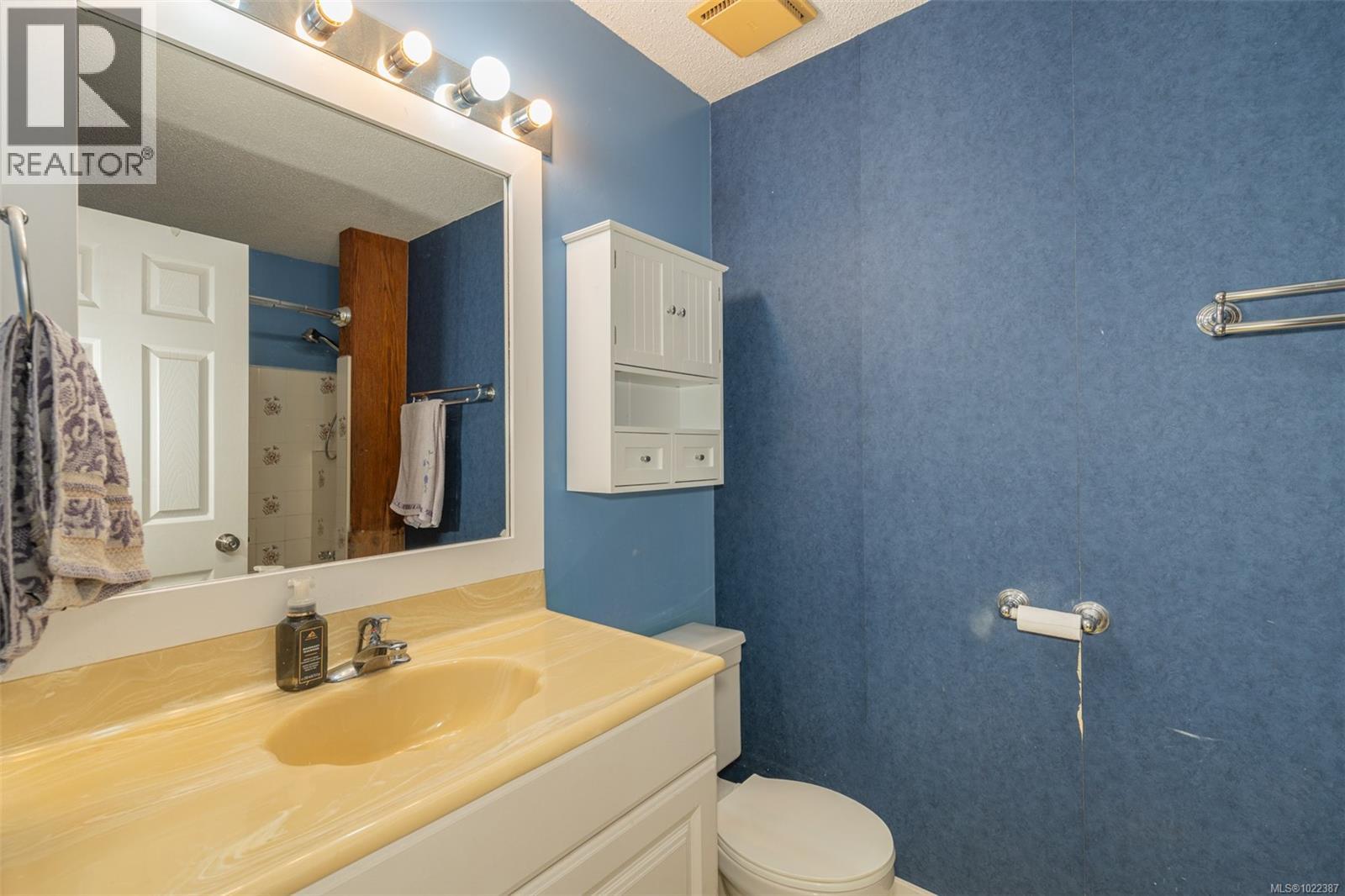 2275 Millstream Rd, Langford