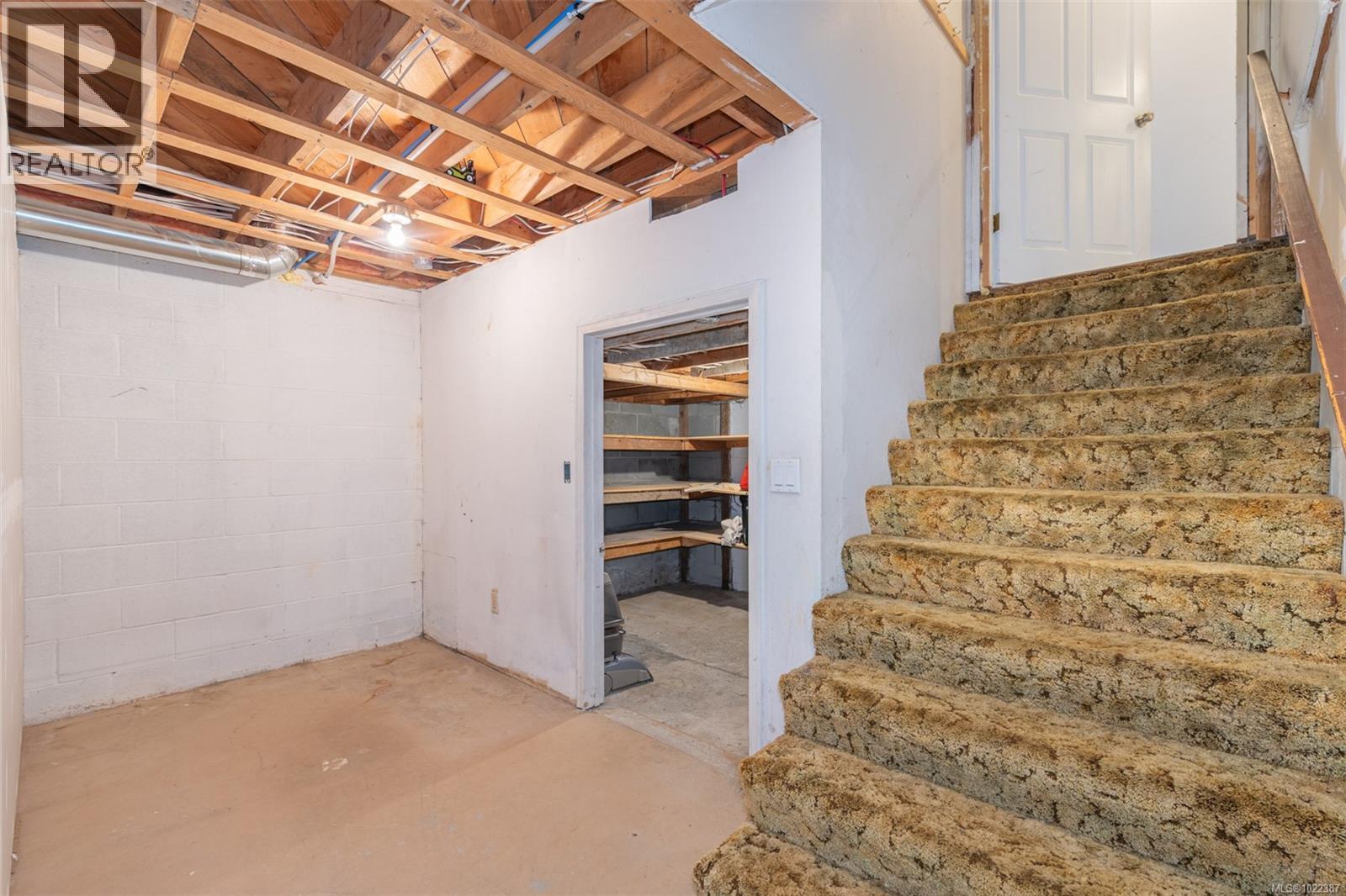 2275 Millstream Rd, Langford