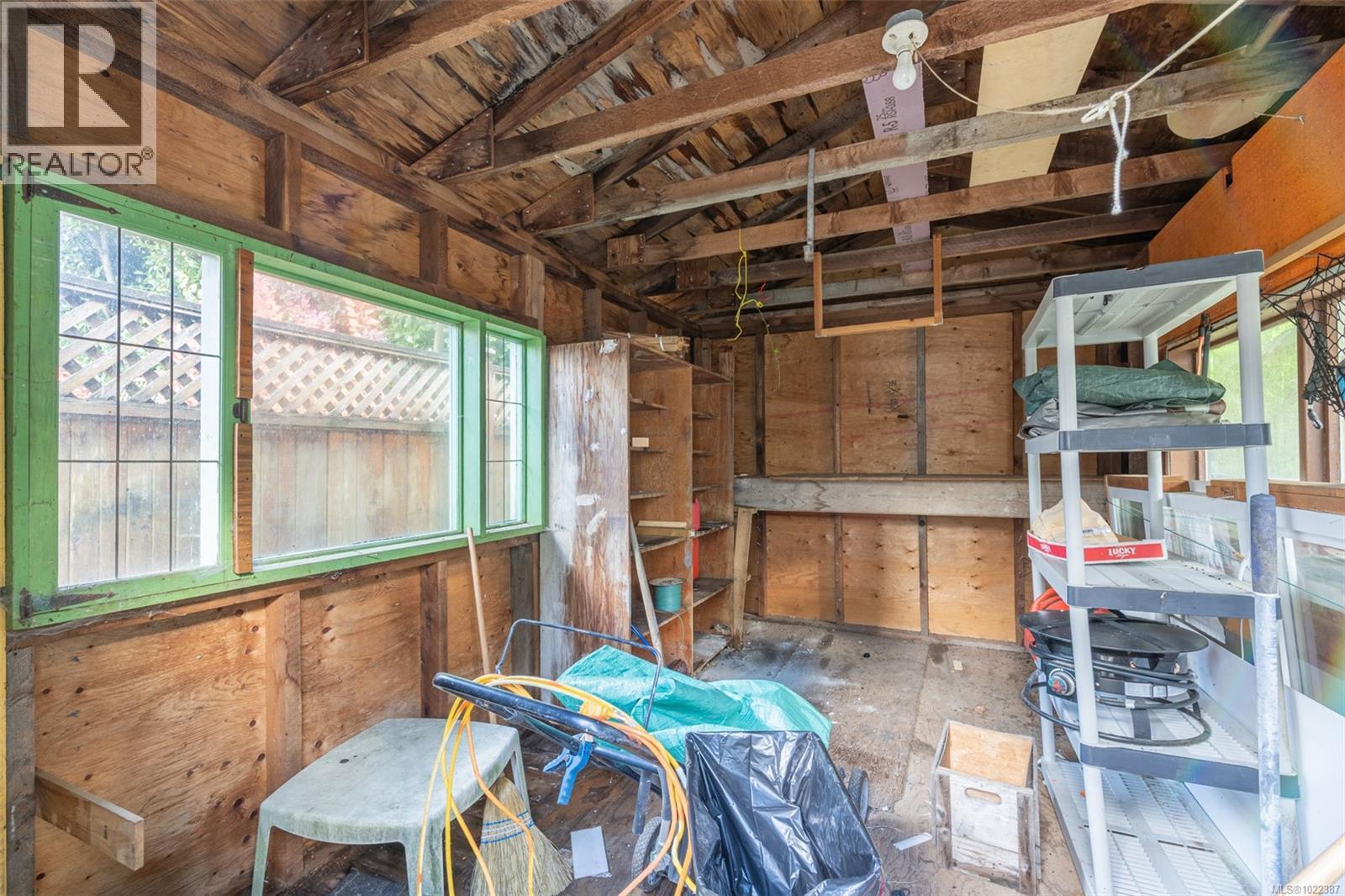 2275 Millstream Rd, Langford