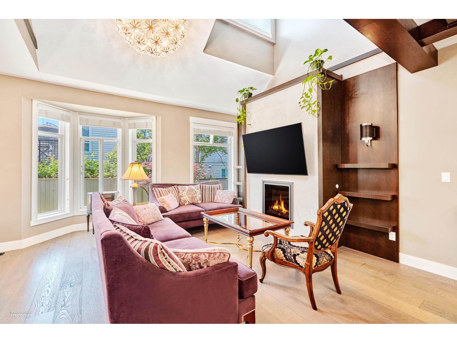 41 15977 26 AVENUE, Surrey