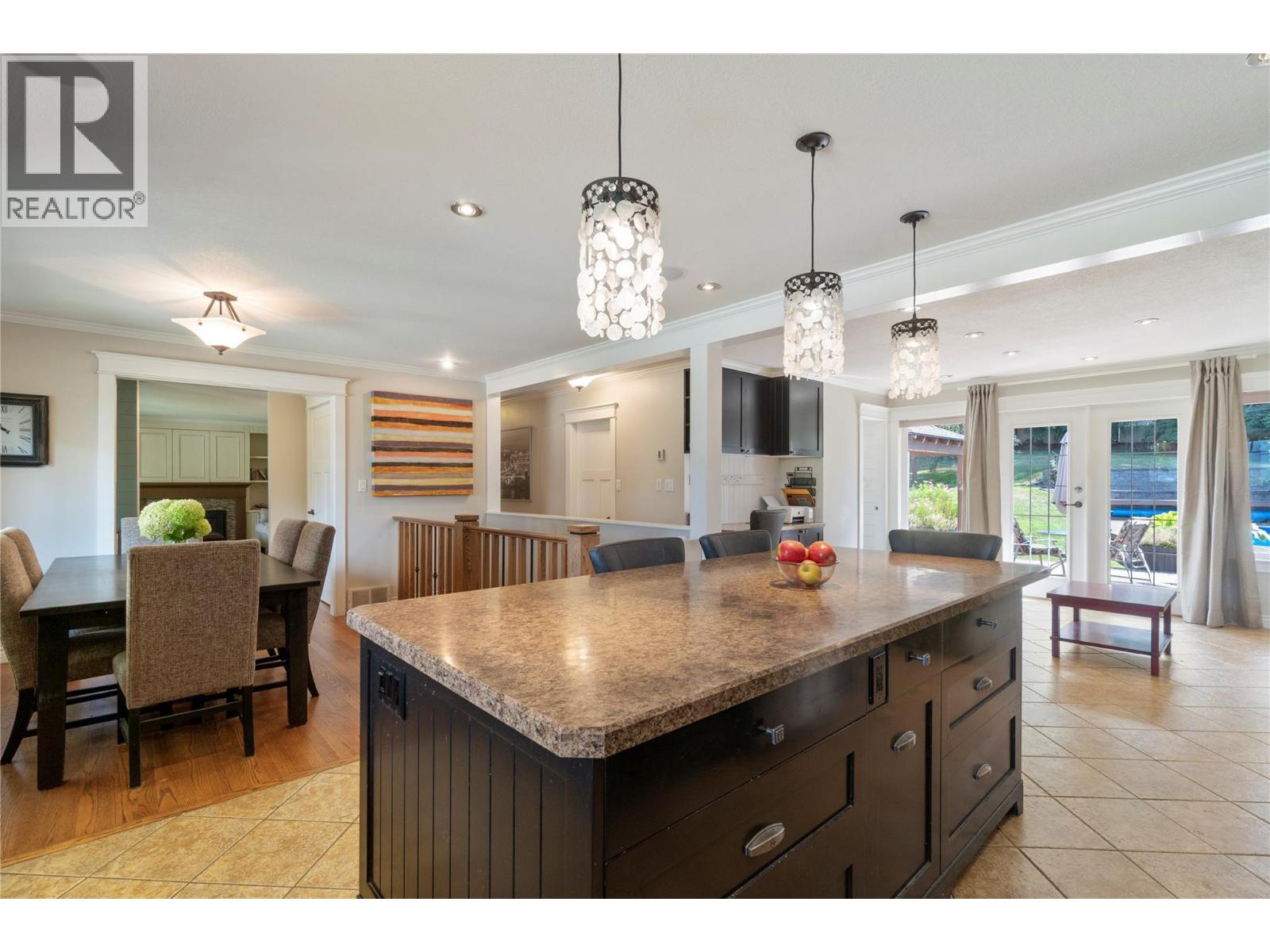  2230 28 Street Northeast, Salmon Arm