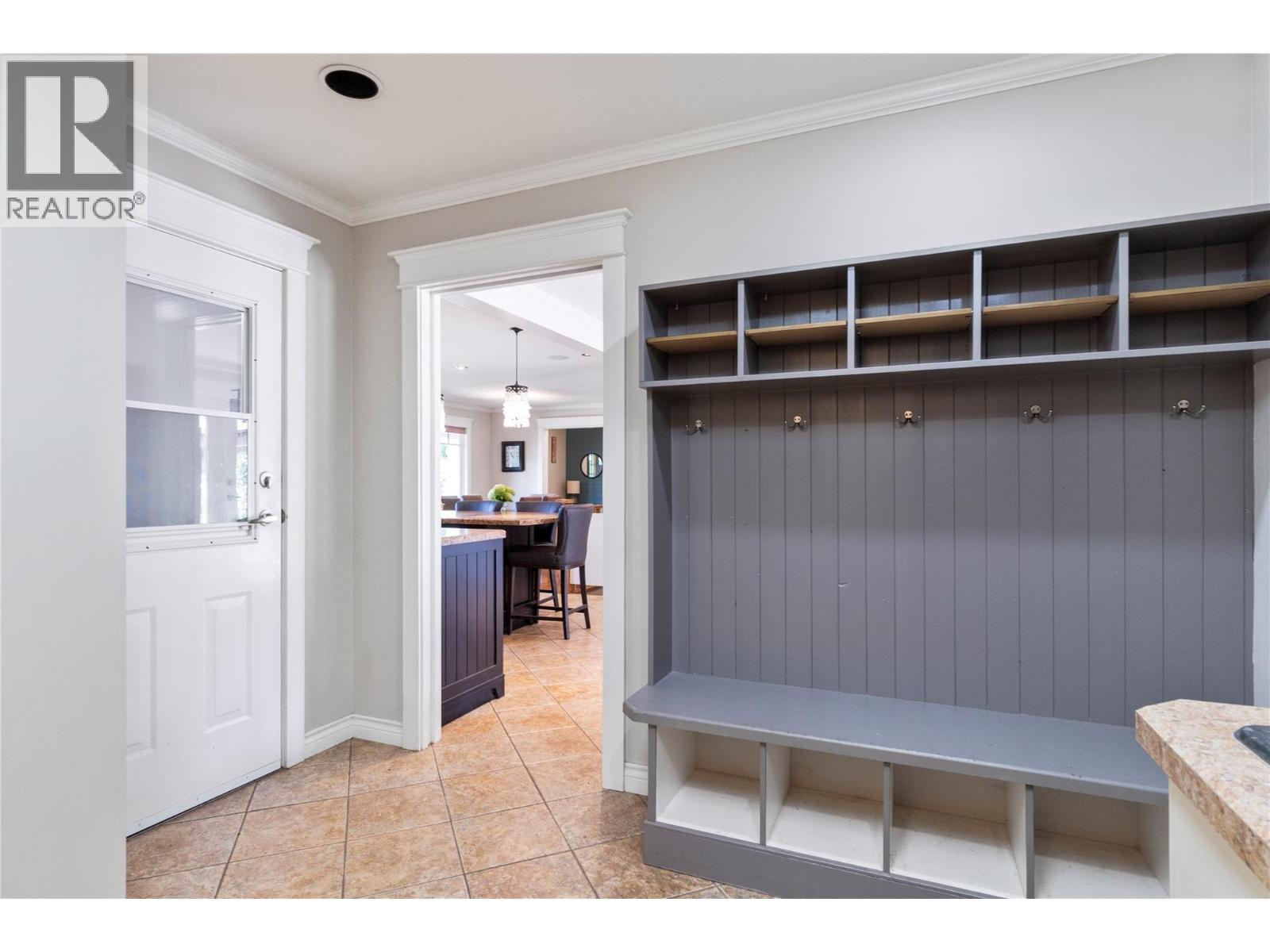  2230 28 Street Northeast, Salmon Arm