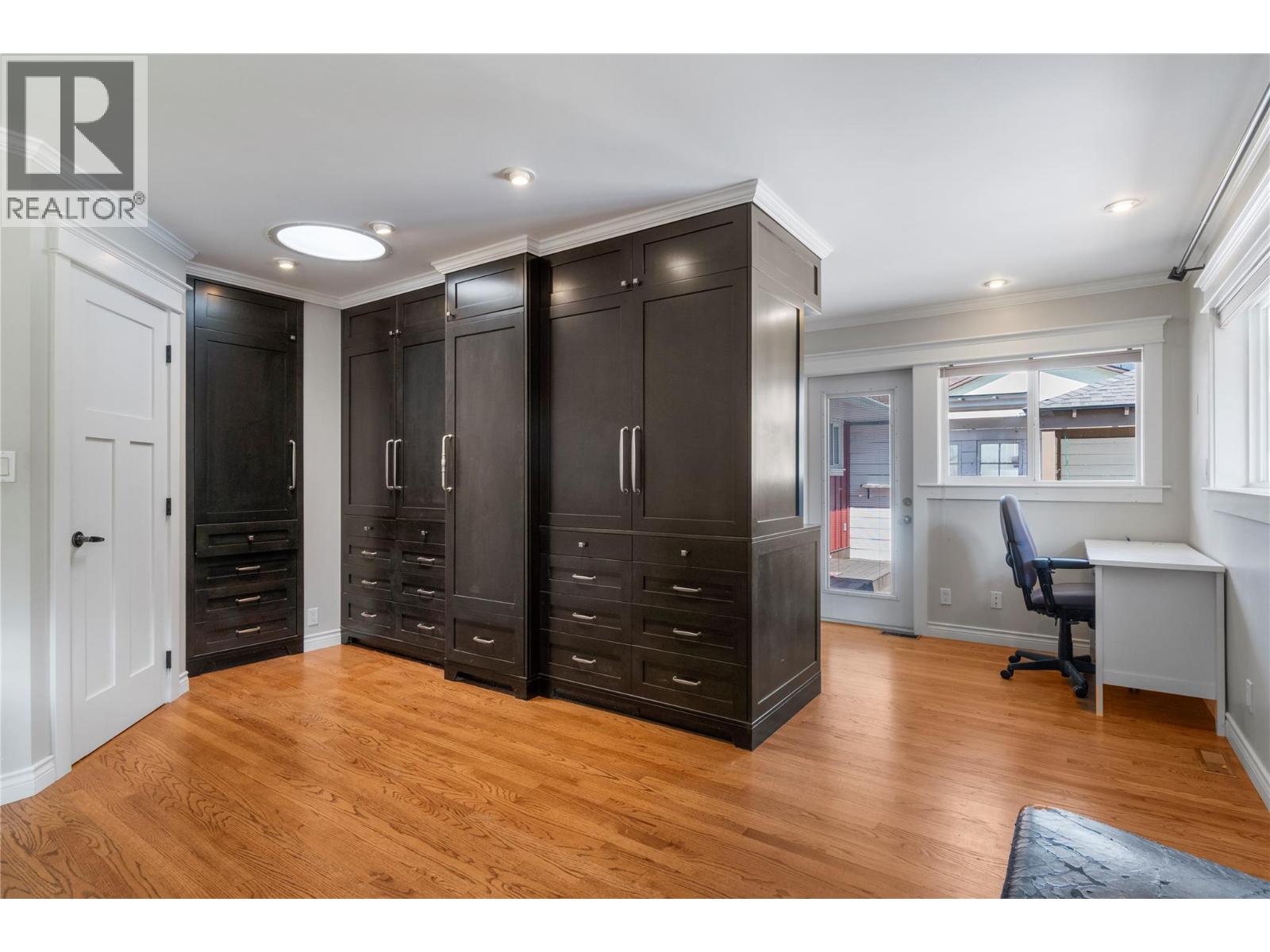  2230 28 Street Northeast, Salmon Arm