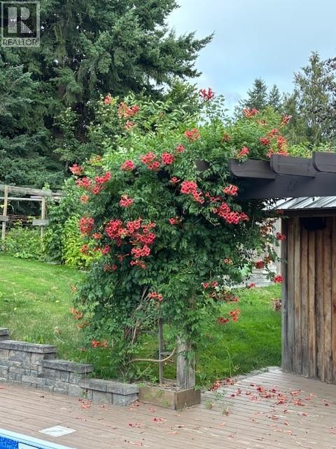  2230 28 Street Northeast, Salmon Arm