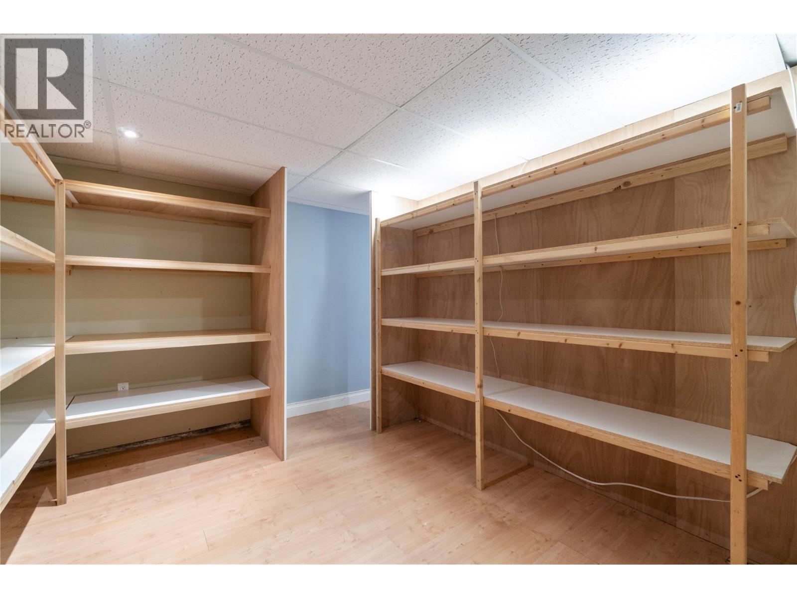  2230 28 Street Northeast, Salmon Arm