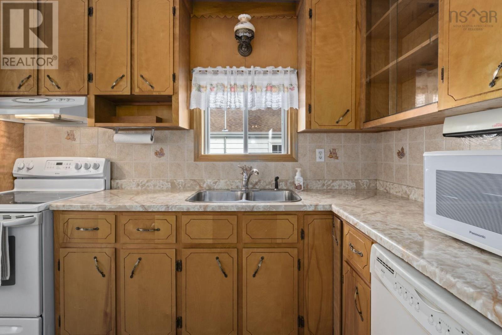 Property 8 of 50 of 50 Forest Hill Drive