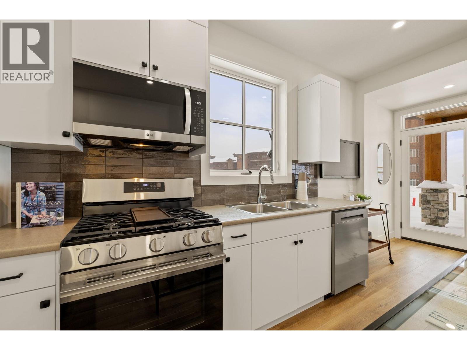 89 255 Feathertop Way, Big White