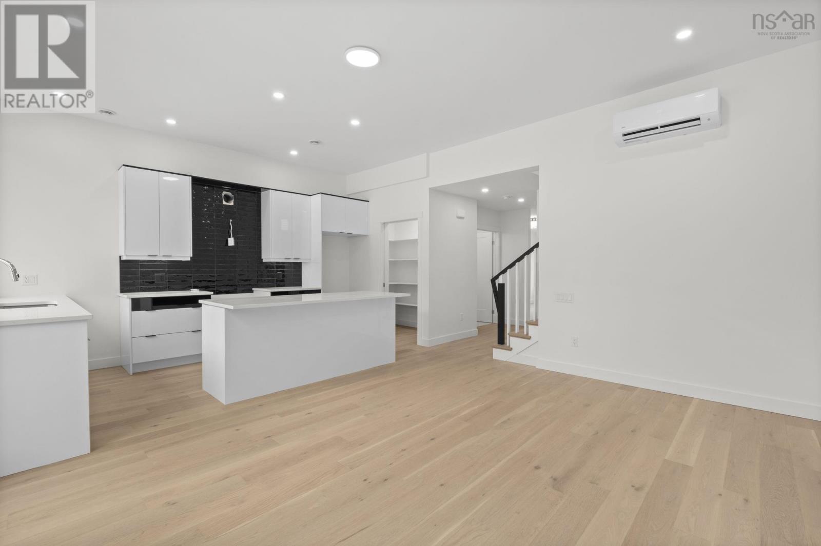 Property 11 of 41 of 202 Brunello Boulevard