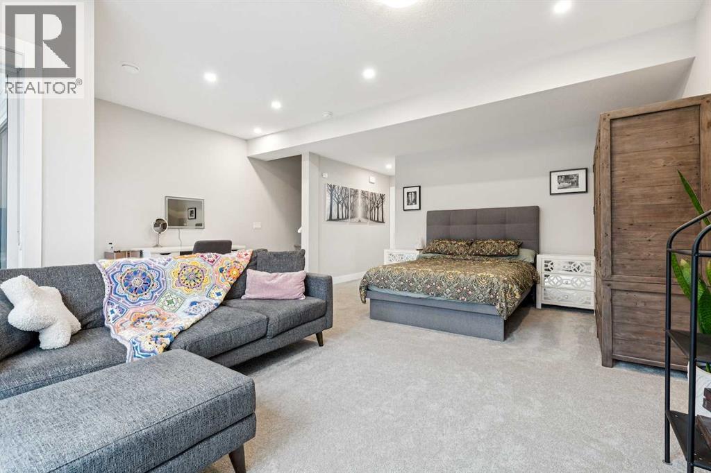 Single Family House for Sale in  Crestridge Common SW Crestmont Calgary 