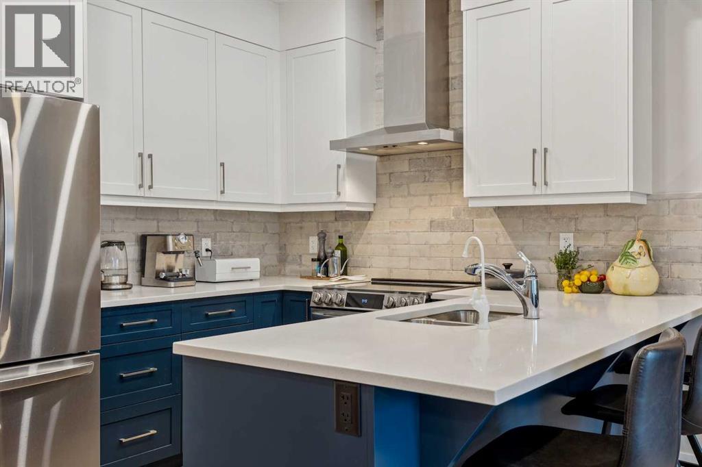 Single Family House for Sale in  Crestridge Common SW Crestmont Calgary 