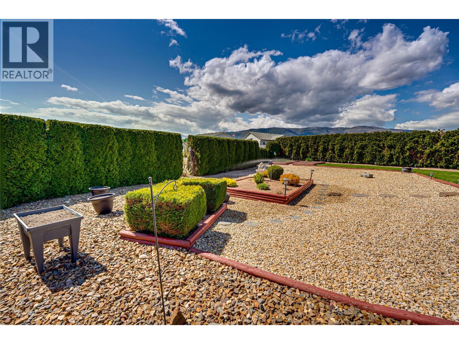 855 8 Avenue, Vernon