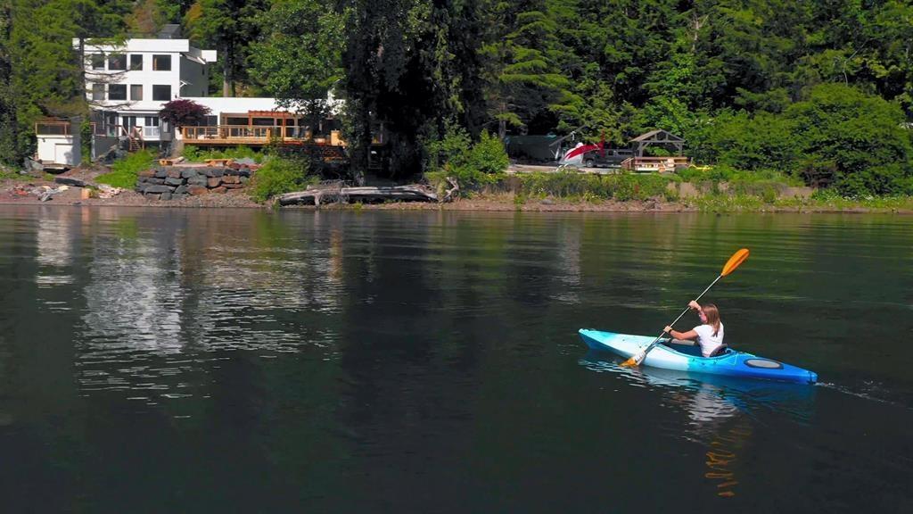 6507 ROCKWELL DRIVE, Harrison Lake, Harrison Hot Springs