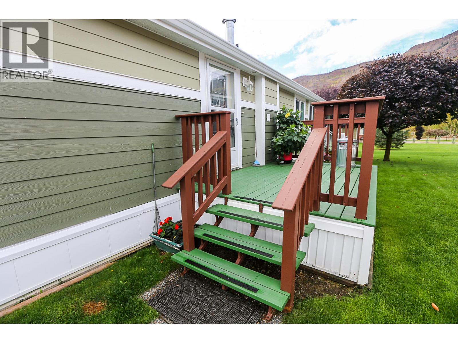 #2 3700 LOUIS CREEK ROAD - 19