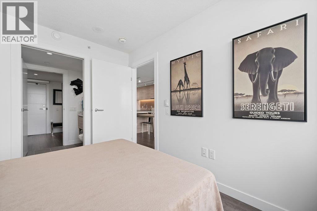 1901 988 QUAYSIDE DRIVE, New Westminster