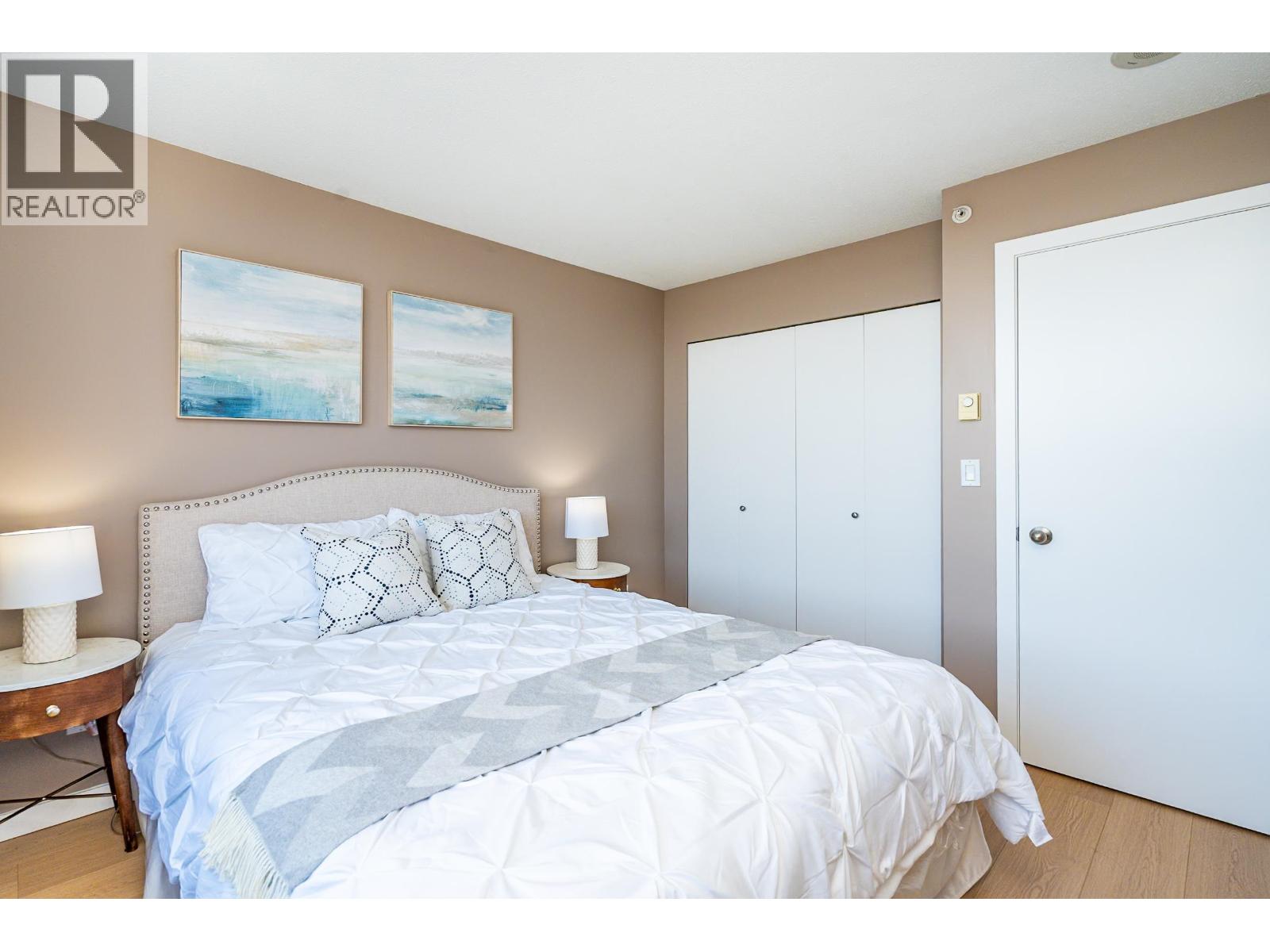 504 39 SIXTH STREET, New Westminster