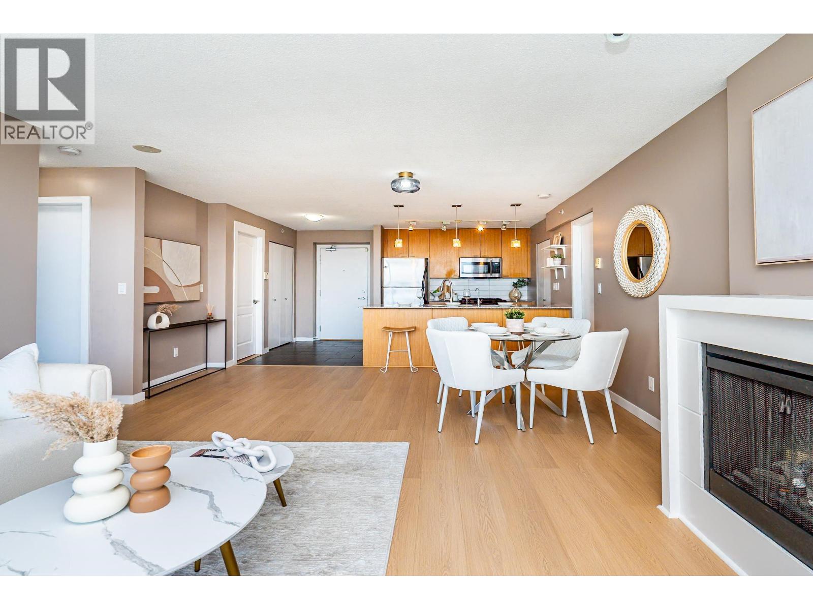 504 39 SIXTH STREET, New Westminster