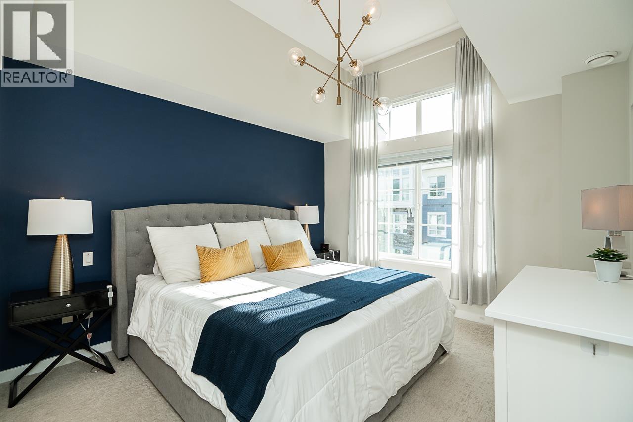 #121-5551 ADMIRAL Way, Delta