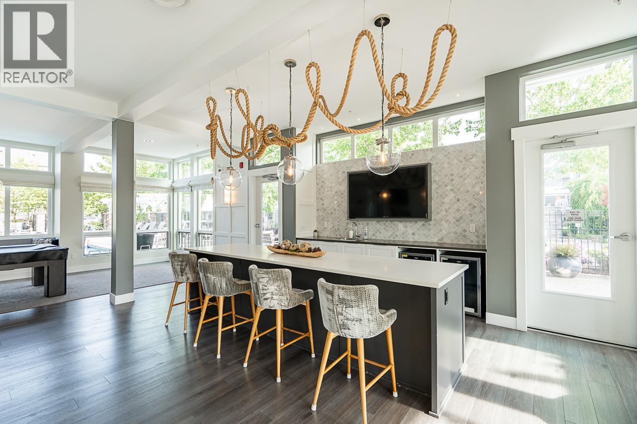 #121-5551 ADMIRAL Way, Delta