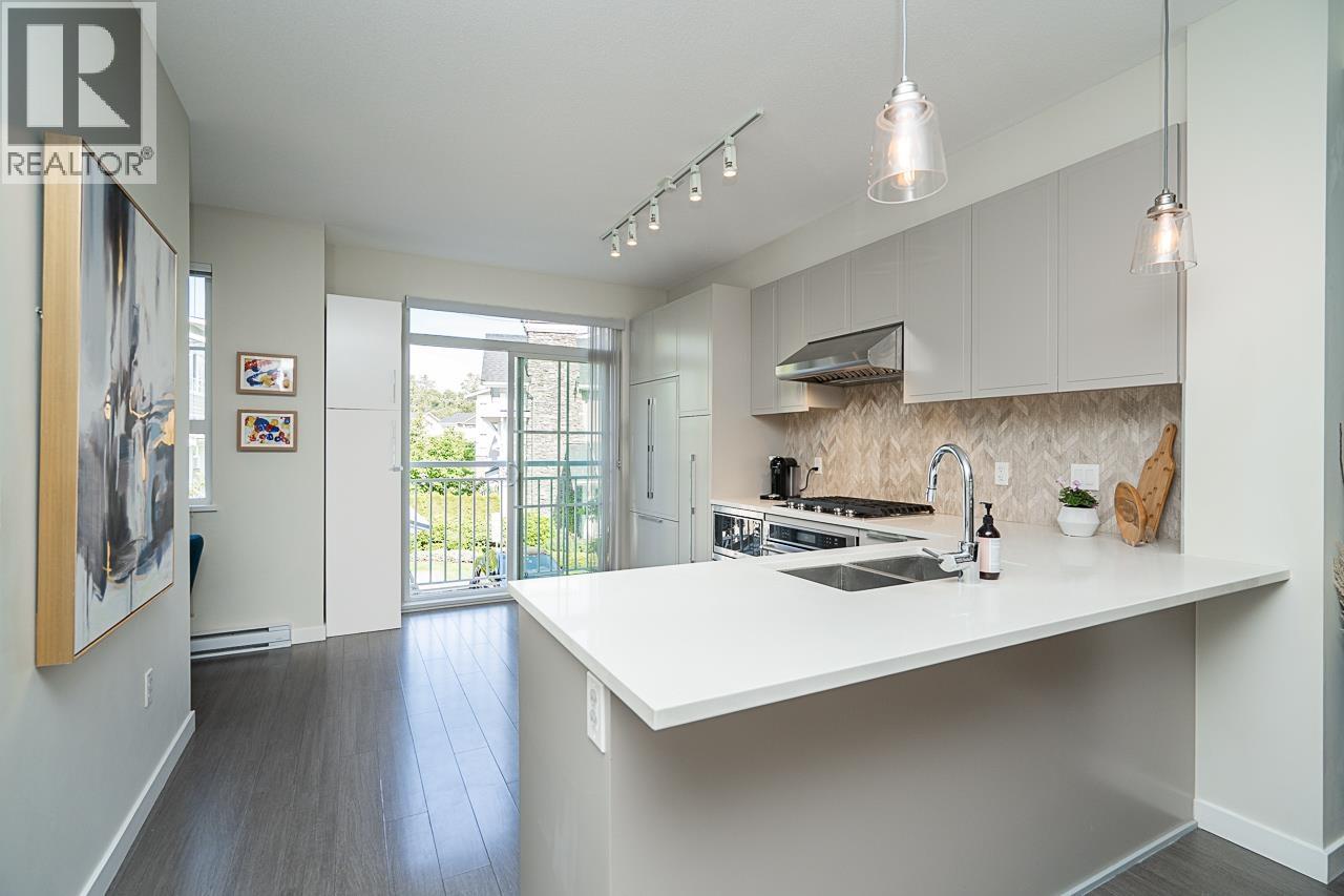 #121-5551 ADMIRAL Way, Delta