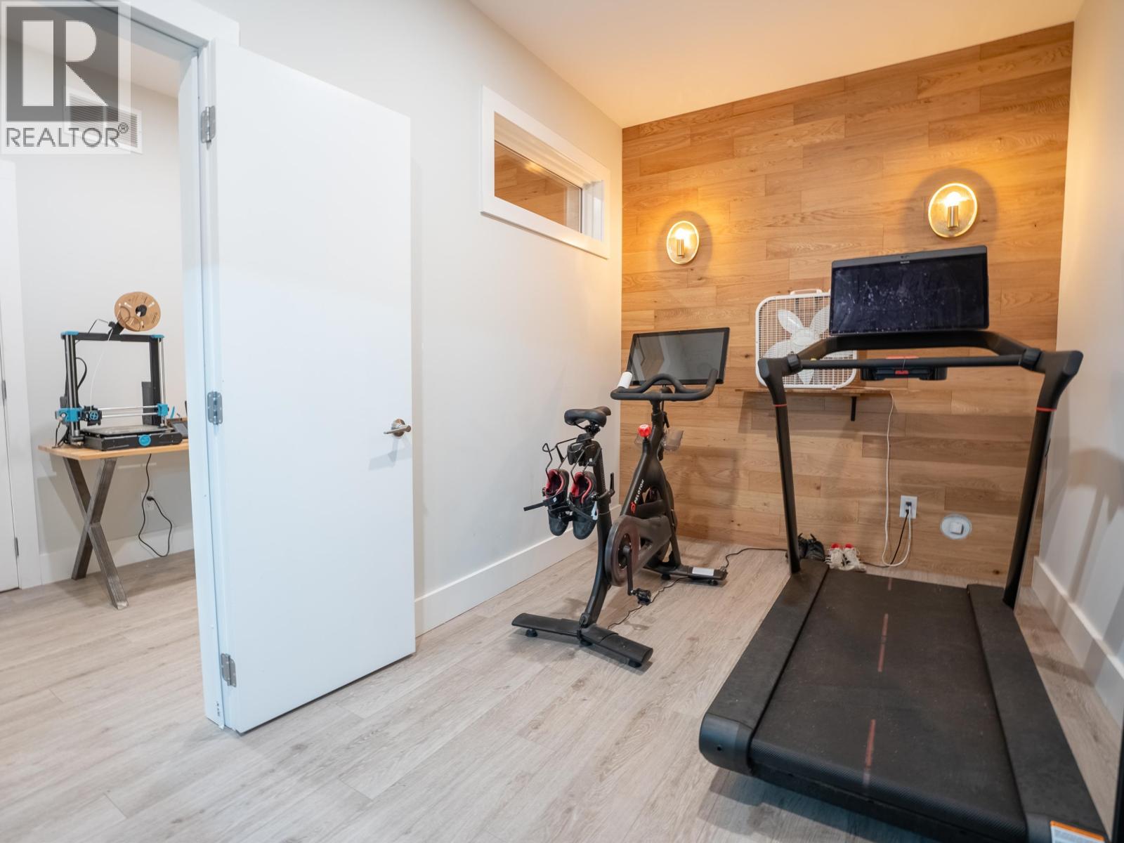 41294 HORIZON DRIVE, Squamish