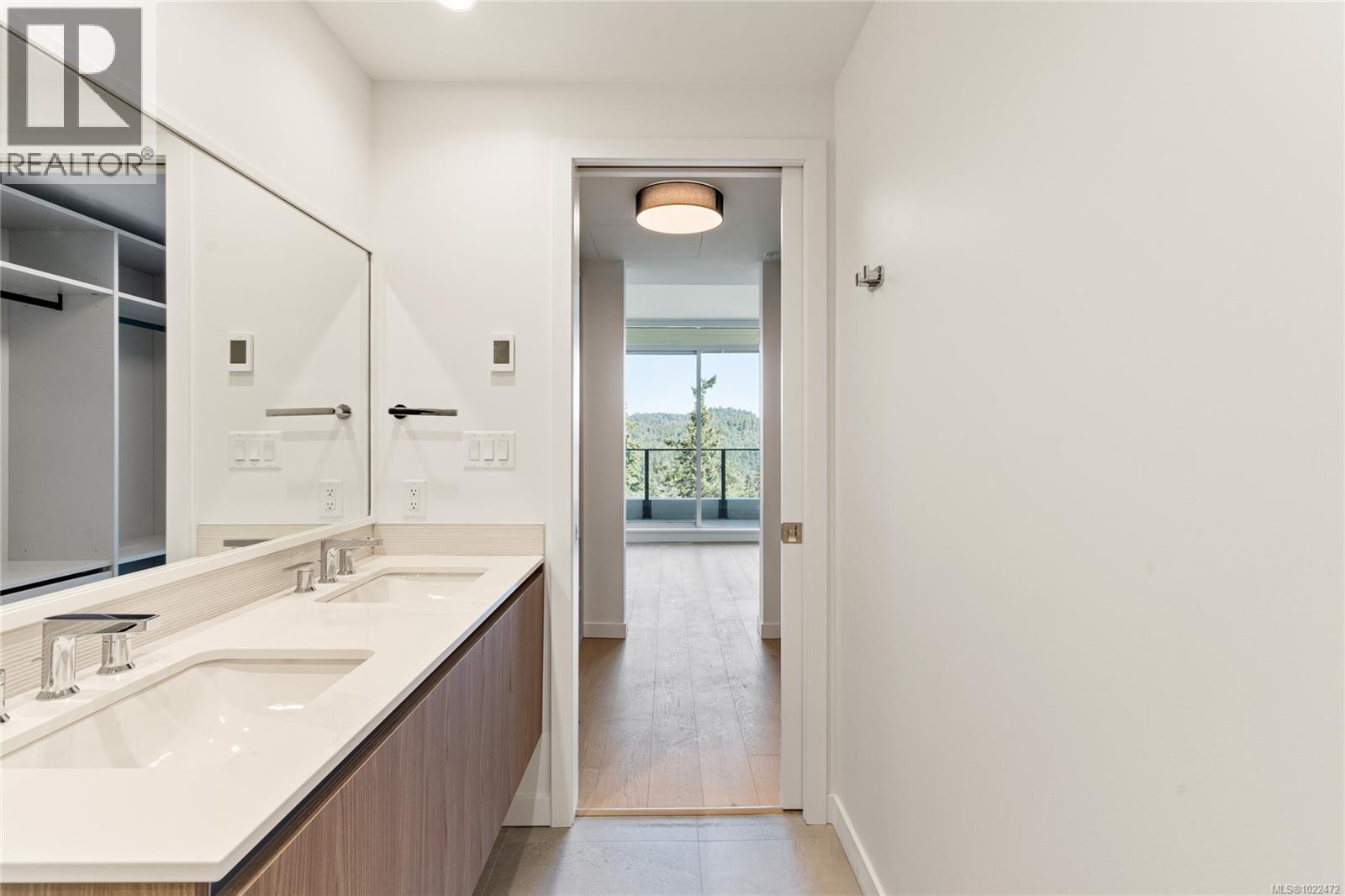 1012 2000 Hannington Rd, Langford