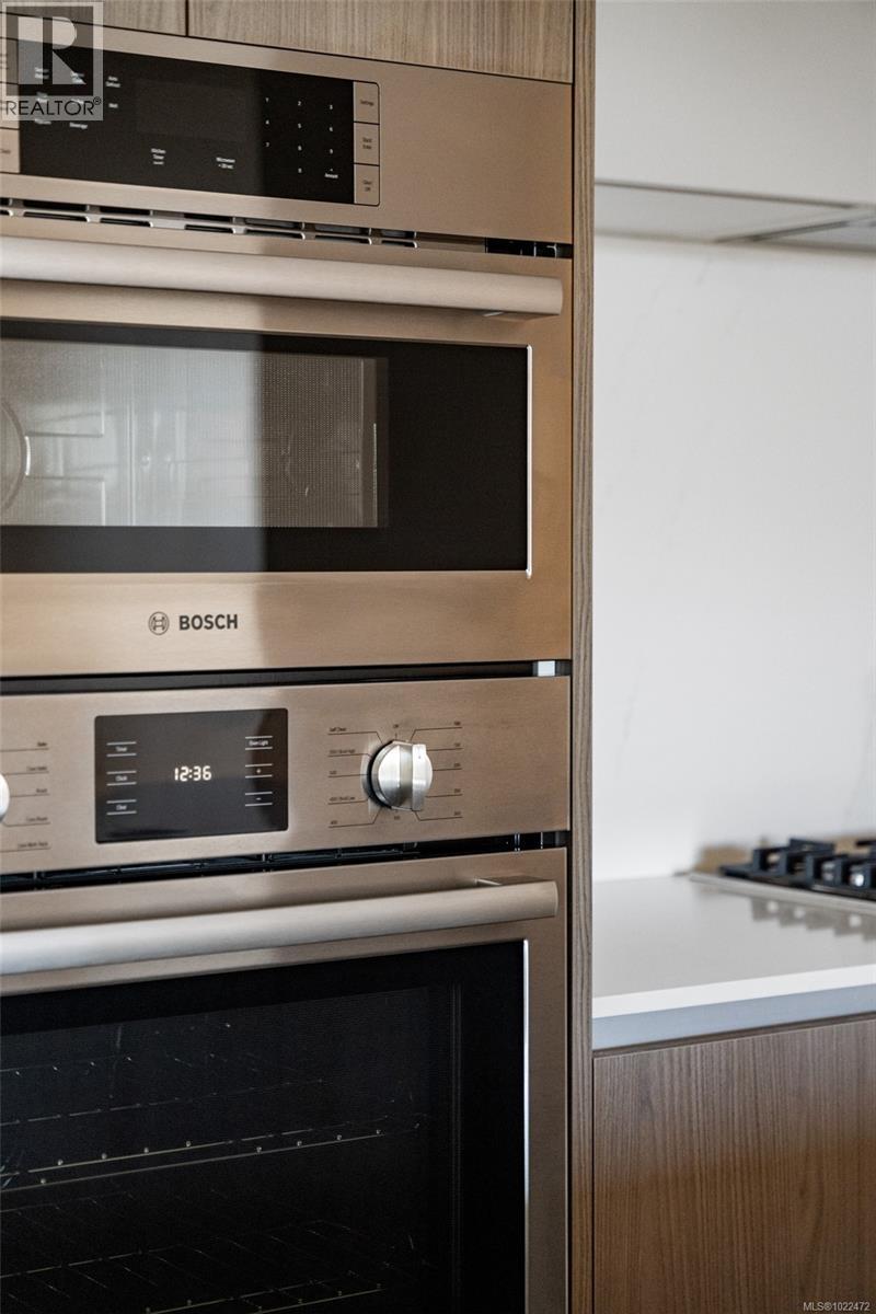 1012 2000 Hannington Rd, Langford