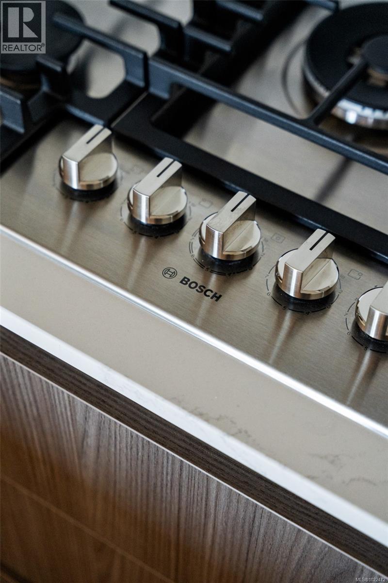 1012 2000 Hannington Rd, Langford