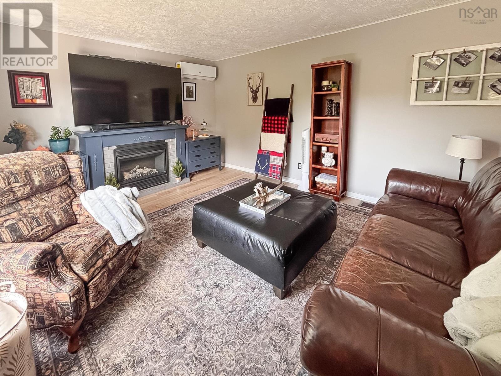 Property 11 of 27 of 4330 Northfield Road