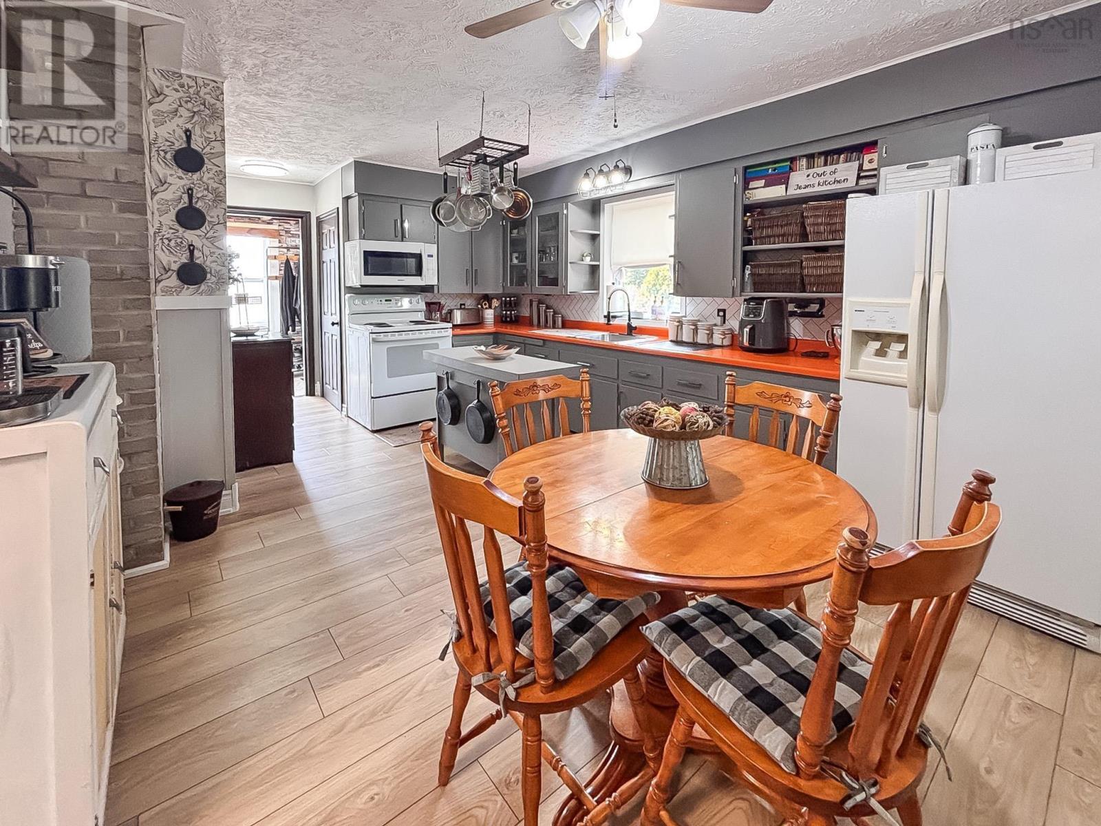 Property 20 of 27 of 4330 Northfield Road