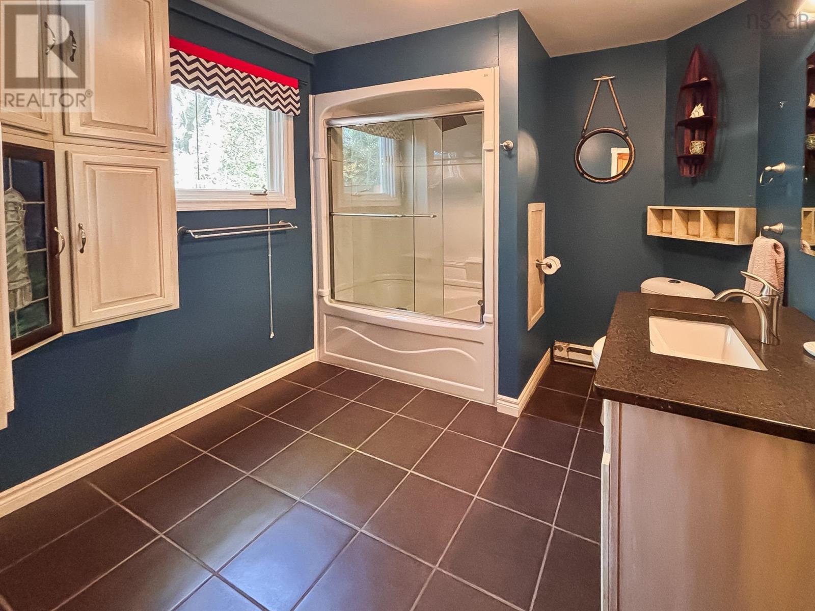 Property 11 of 32 of 69 BLUE JAY Road