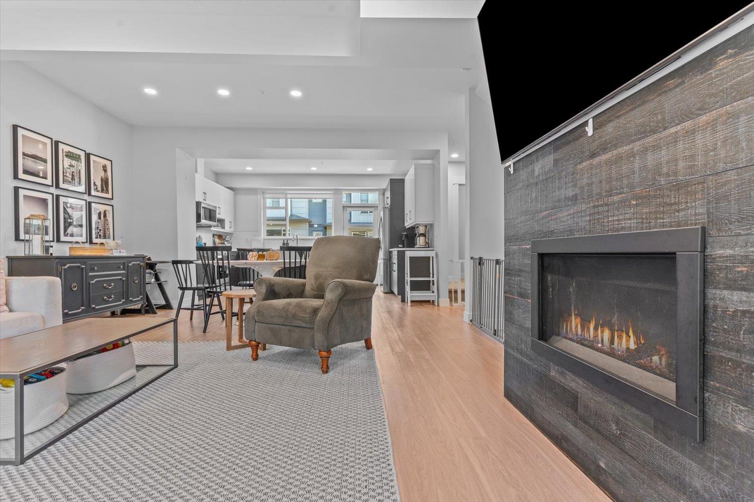 24 43680 CHILLIWACK MOUNTAIN ROAD, Chilliwack Mountain, Chilliwack