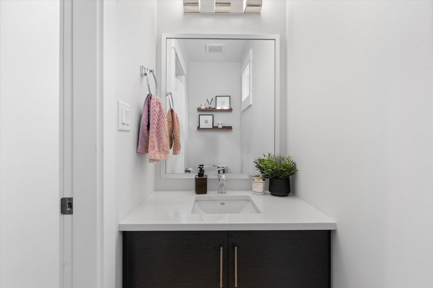 24 43680 CHILLIWACK MOUNTAIN ROAD, Chilliwack Mountain, Chilliwack