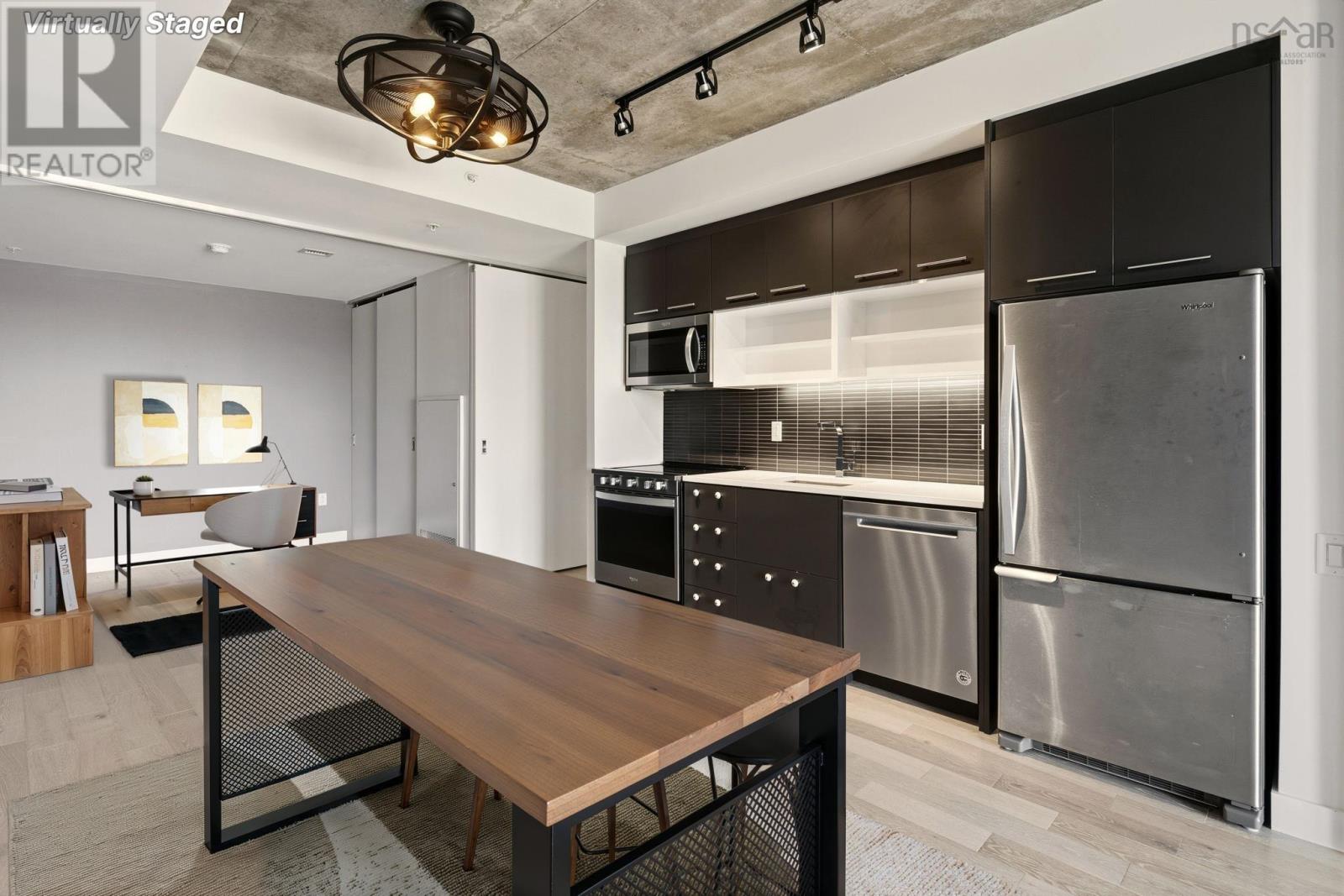 Property 4 of 42 of 618 1048 Wellington Street