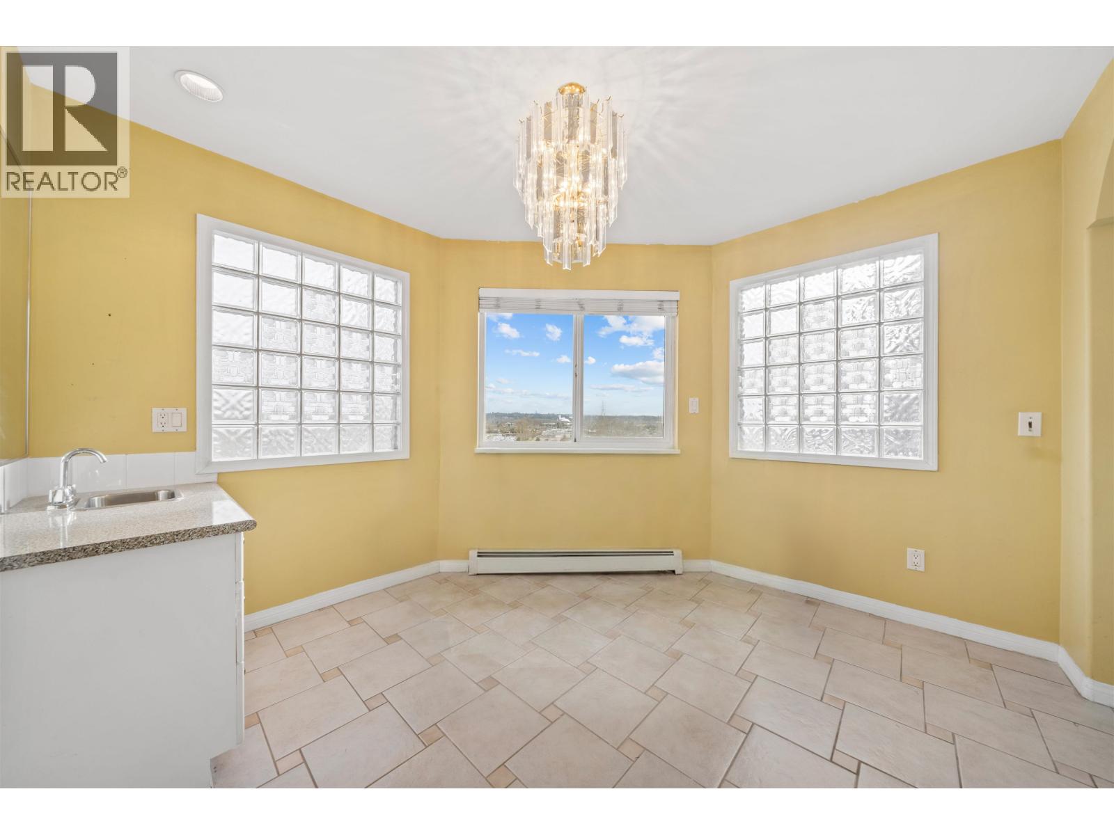 2312 MARINE DRIVE, New Westminster