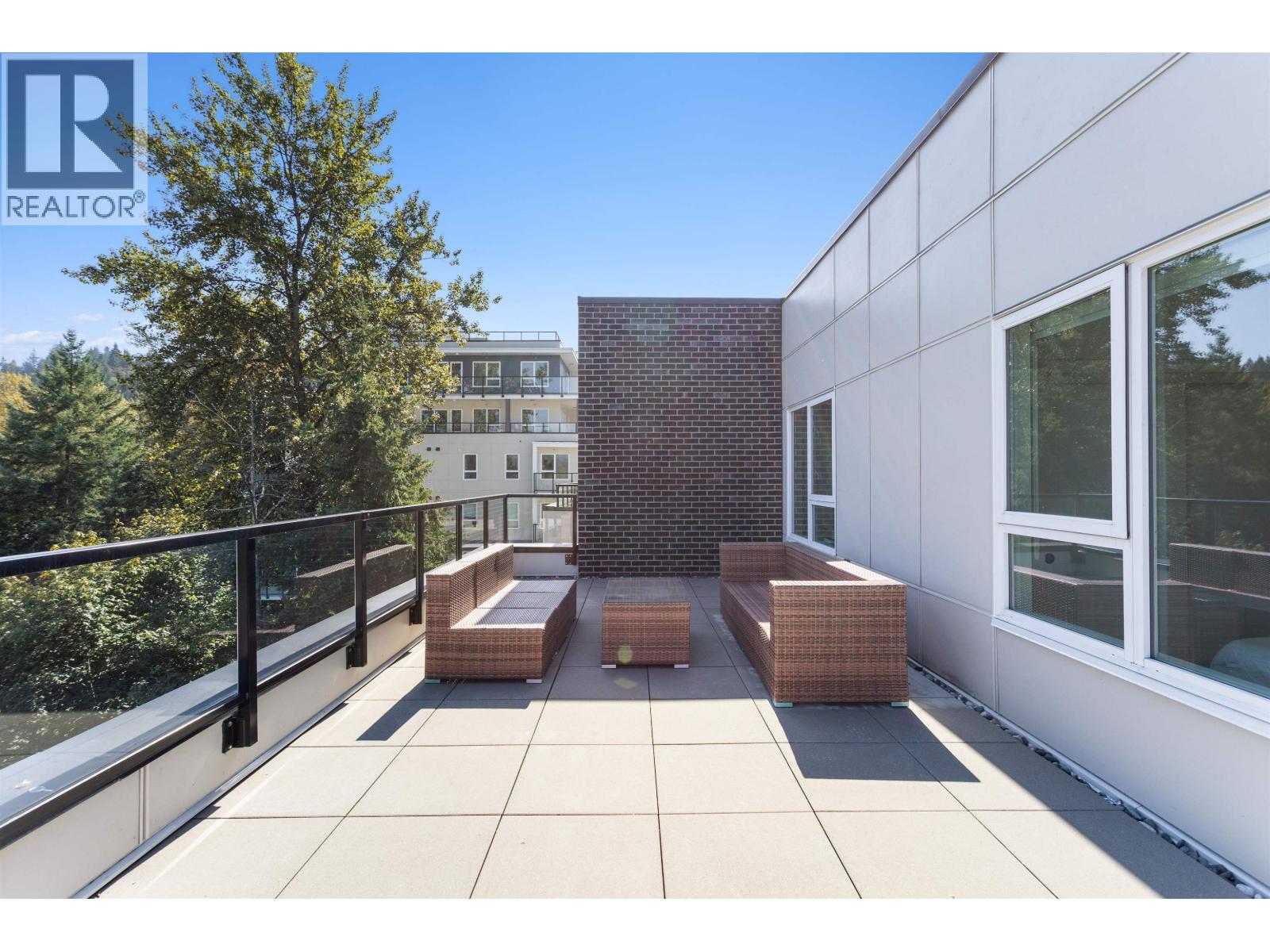 604 2002 ST. GEORGE STREET, Port Moody