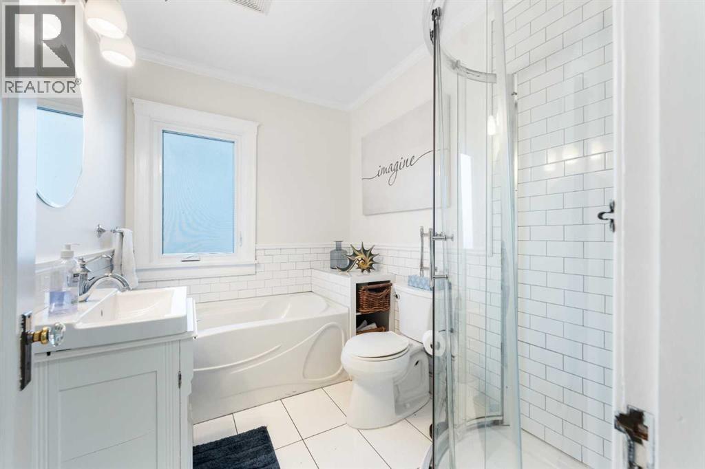 313 Ross Avenue, Cochrane