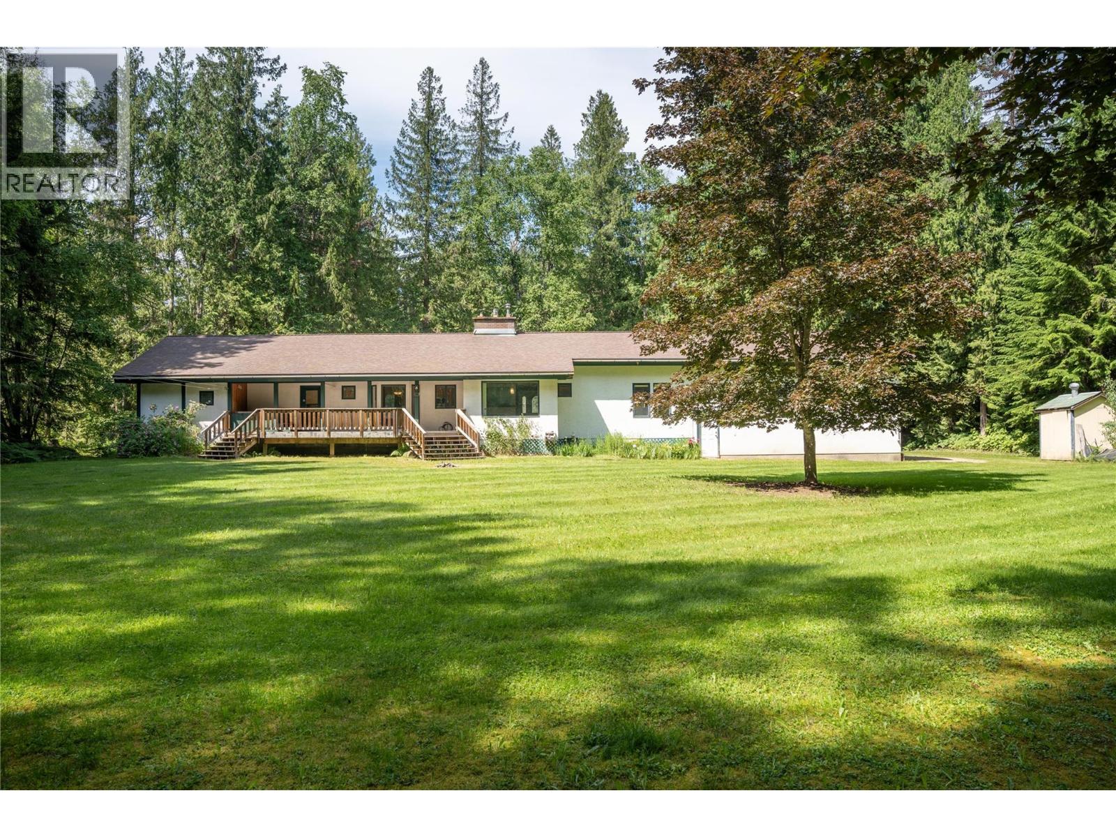 1557 Nichol Road, Revelstoke