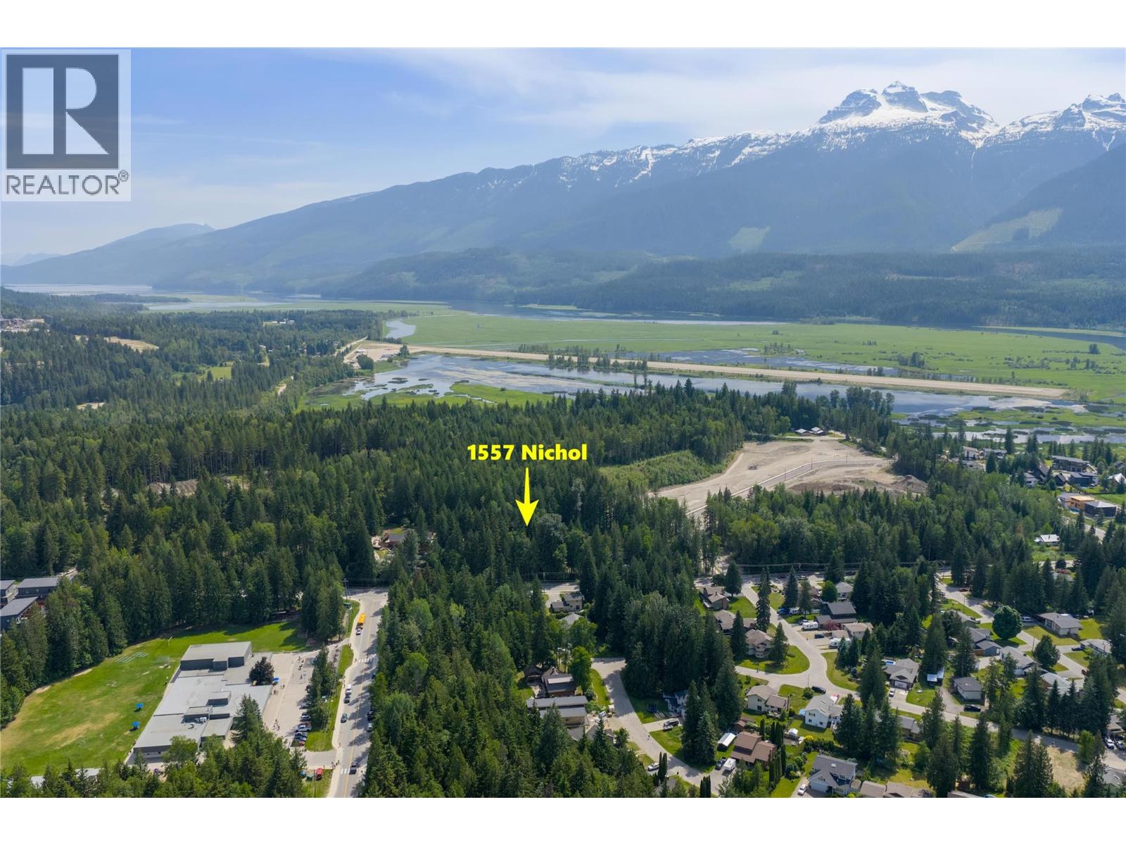 1557 Nichol Road, Revelstoke