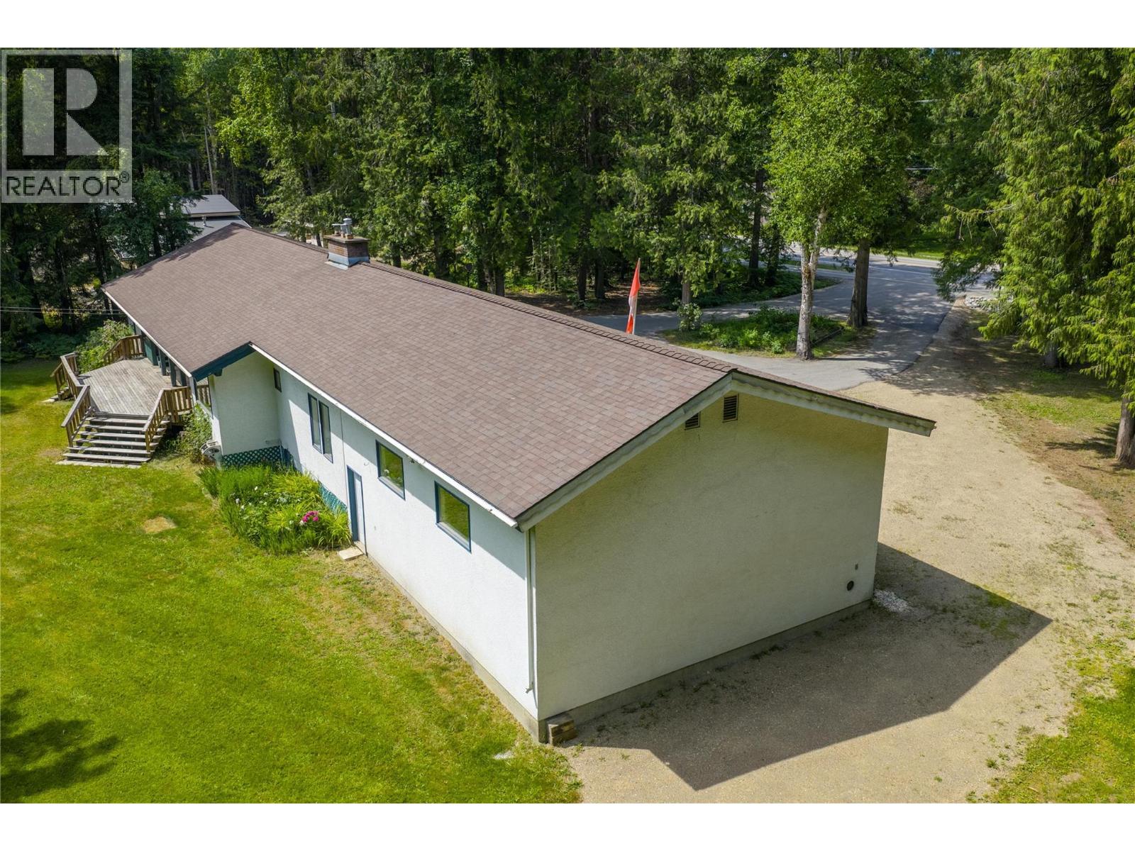 1557 Nichol Road, Revelstoke