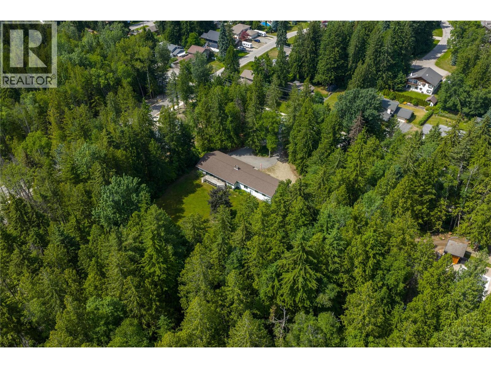 1557 Nichol Road, Revelstoke