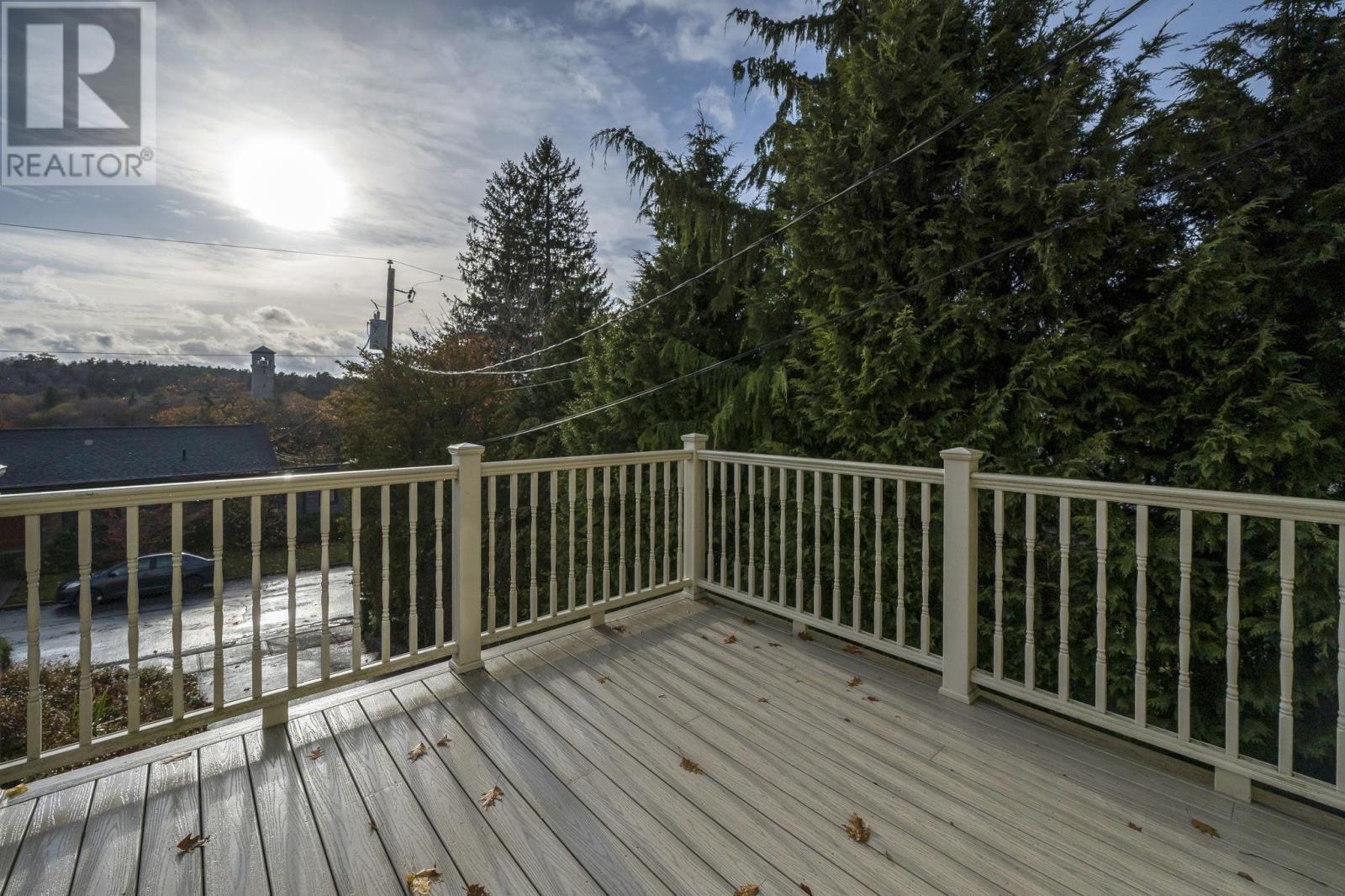 Property 45 of 50 of 1111 Rockcliffe Street