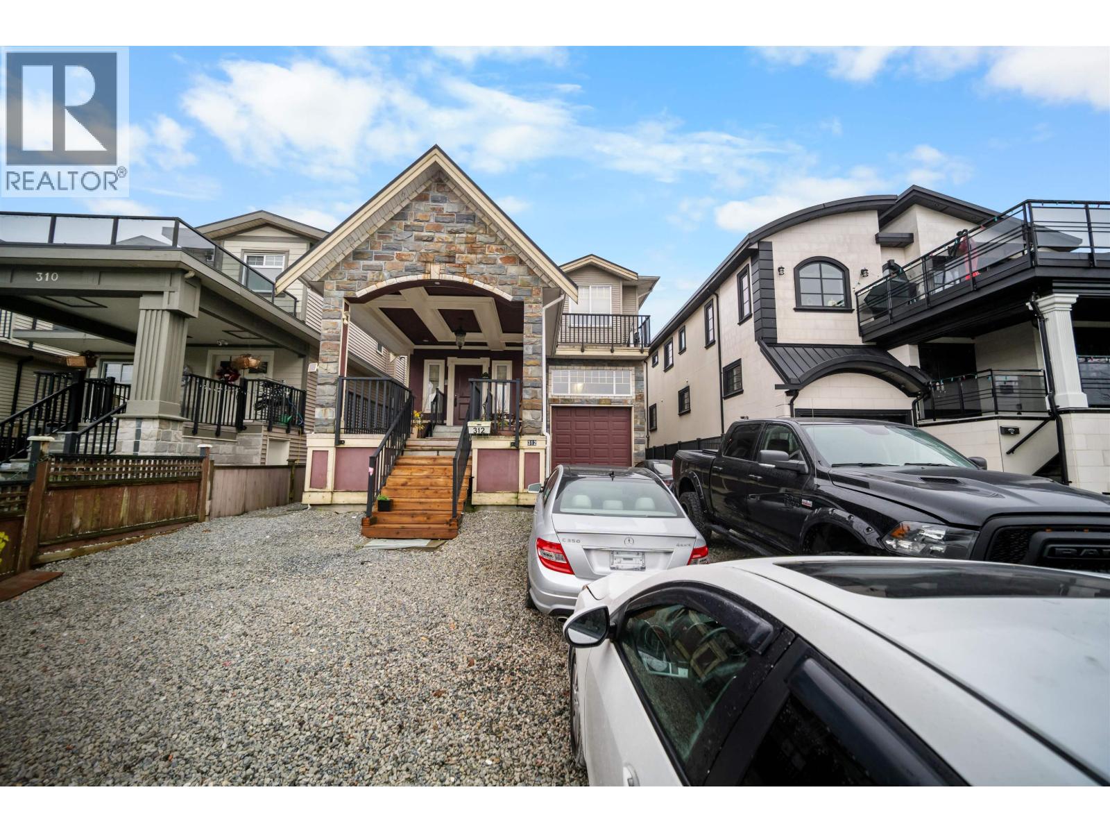 312 JARDINE STREET, New Westminster