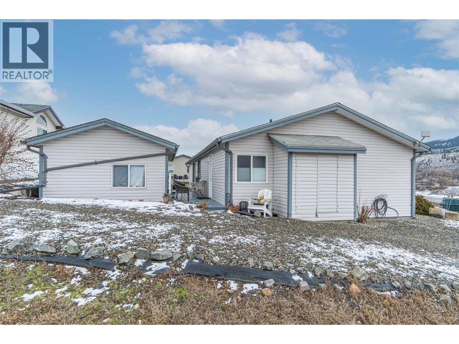 #1 768 SHUSWAP ROAD E - 22