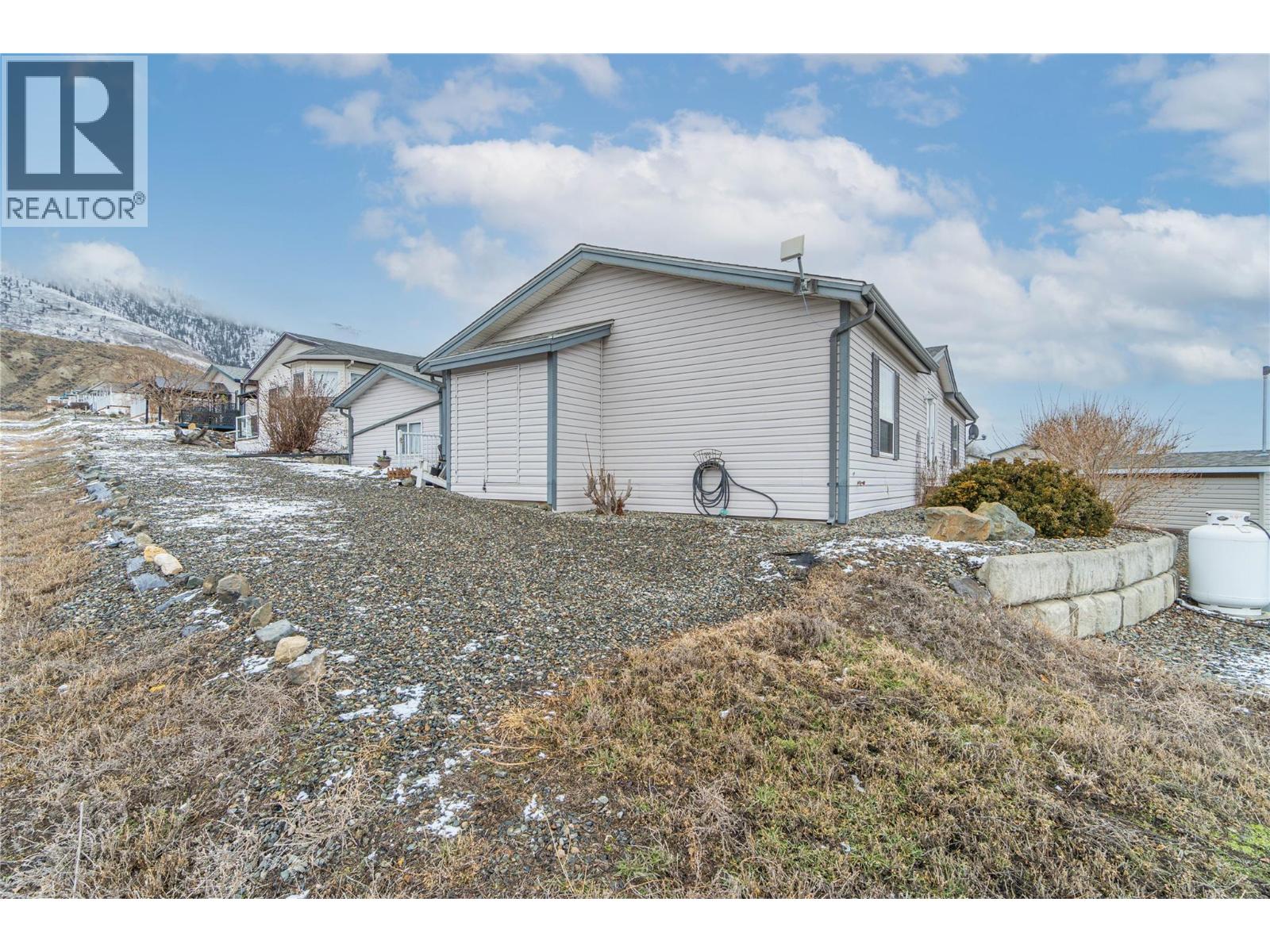 #1 768 SHUSWAP Road E - 42